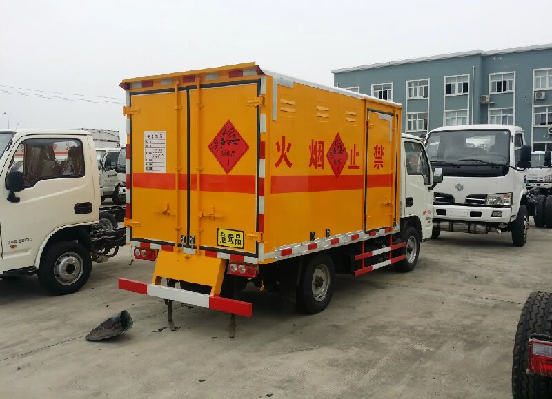 成都到岳普湖物流